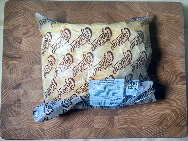 Сыр 1 кг ГОРНЫЙ СЫРОВАР (Паутинка со вкусом красной икры) в Шахтах