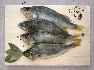 Фисташки: Окунь речной вяленый